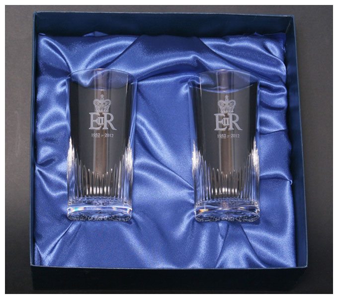 Presentation boxes for glass